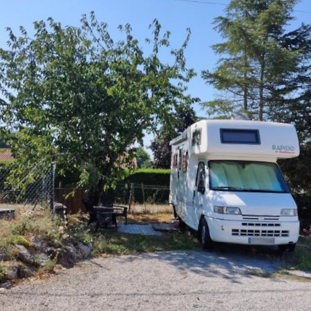 Charmant Camping-Car A La Campagne Labessiere-Candeil 외부 사진