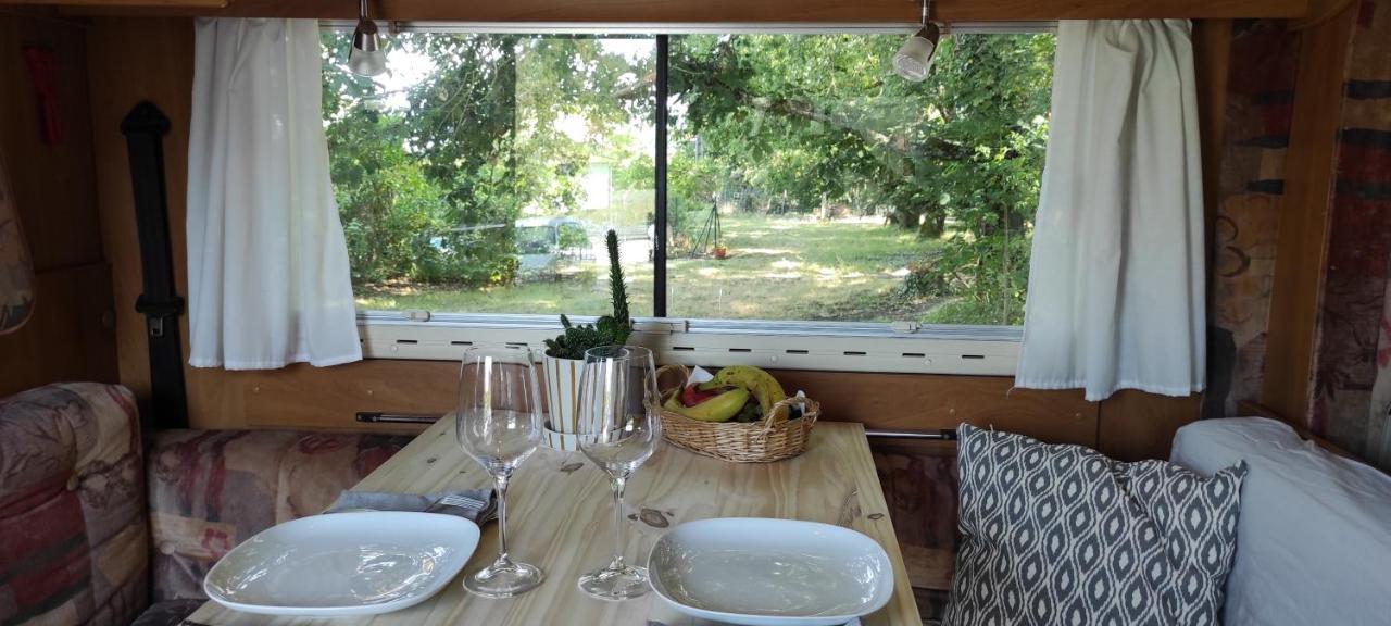Charmant Camping-Car A La Campagne Labessiere-Candeil 외부 사진