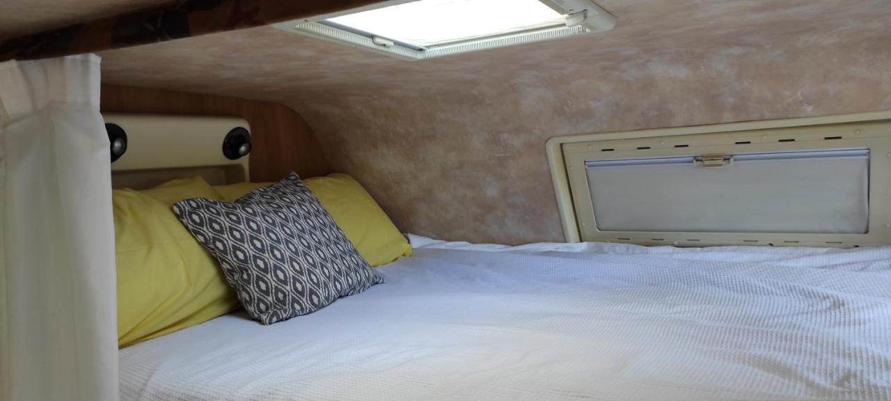 Charmant Camping-Car A La Campagne Labessiere-Candeil 외부 사진